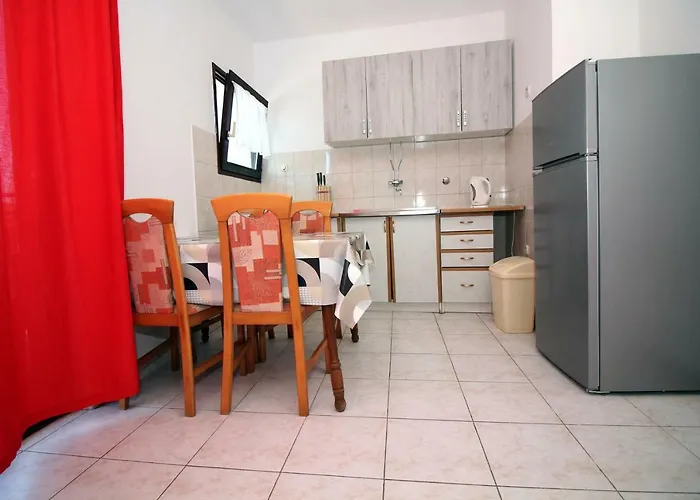 Apartman Two Bedroom In Tisno