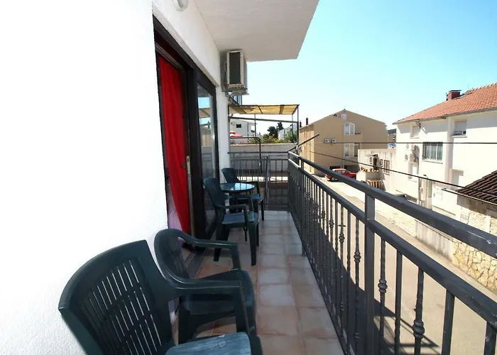 Two Bedroom In Apartman Tisno